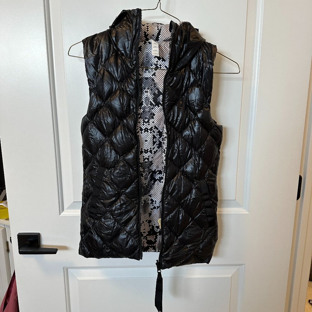 Lululemon The Fluffiest Down Vest (Reversible) Black Size 4